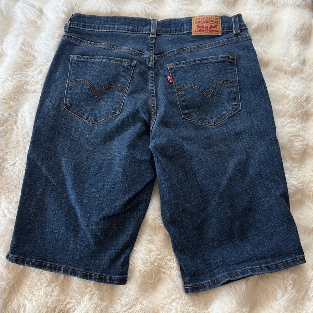 Levi's Classic Bermuda Medium Blue Denim Shorts - Picture 4 of 7